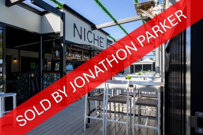 SOLD - NICHE BAR - LEEDERVILLE - UNIQUE OPPORTUNITY!!
