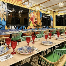 LA SALSA FIL-MEX CANTINA