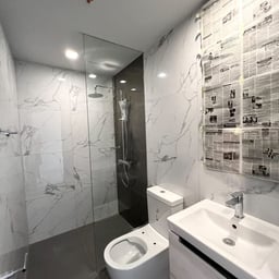 Uptown Modern - 1BR with Balcony