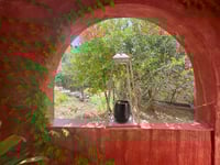 Entrée villa vue sur le domaine