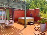 Vue sur le jacuzzi