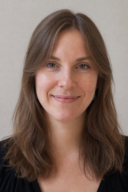 Rozdělená ofina: Kolem obličeje do strany, vyrůstá nenápadně
