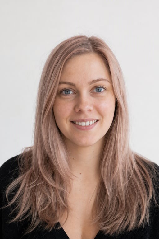 Roosakuld: Blond roosa varjundiga