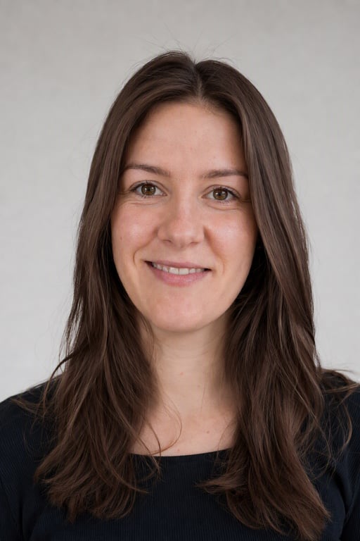 Csokoládébarna: Telt, fényes barna