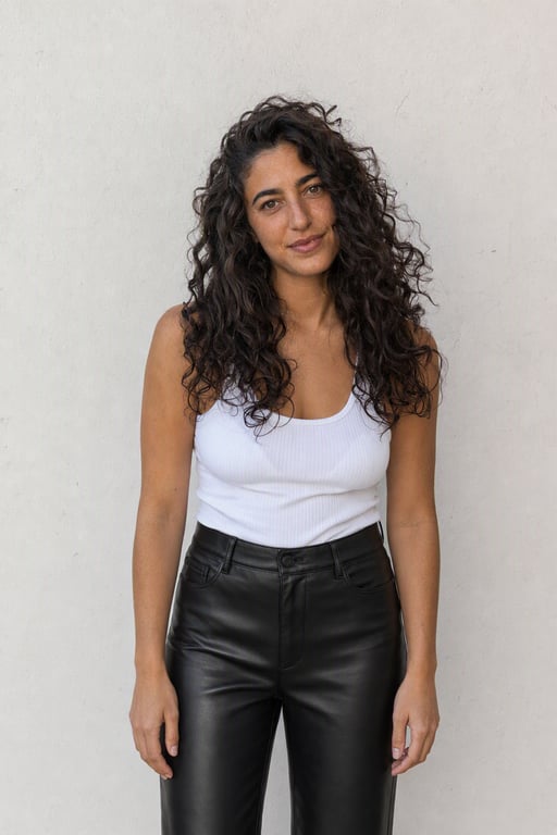 מכנסיים בגימור עור