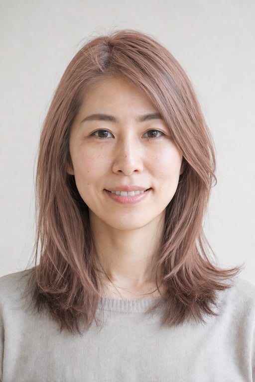 ピンクベージュ: ベージュにほんのり赤み。ブルベ寄りの肌に合います
