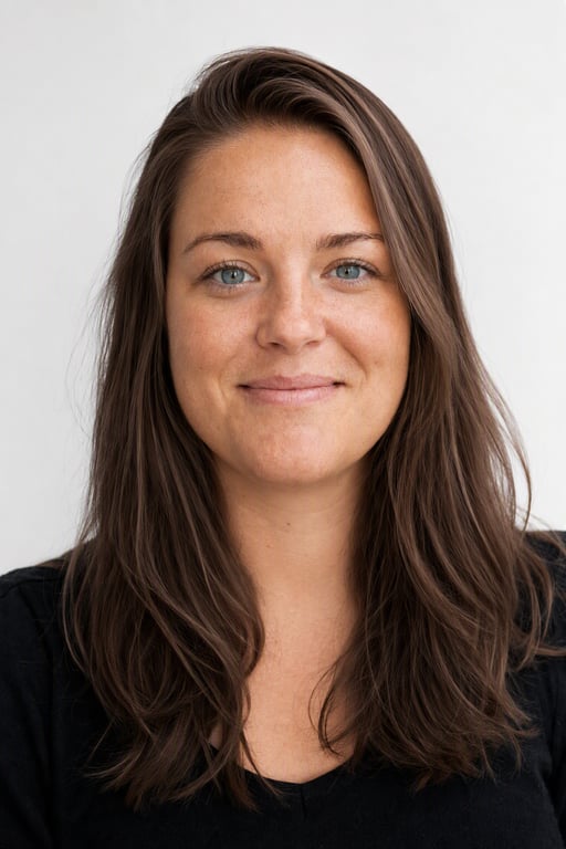 Sjokoladebrun: Mettet brunette med glans, fungerer på varm og nøytral underton