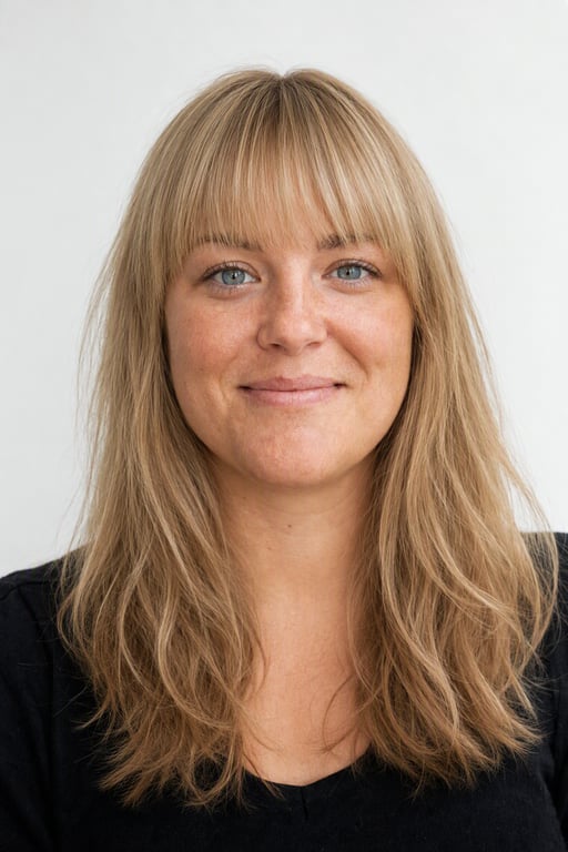 Den samme kvinnen med rett pannelugg, gjengitt av Visio AI