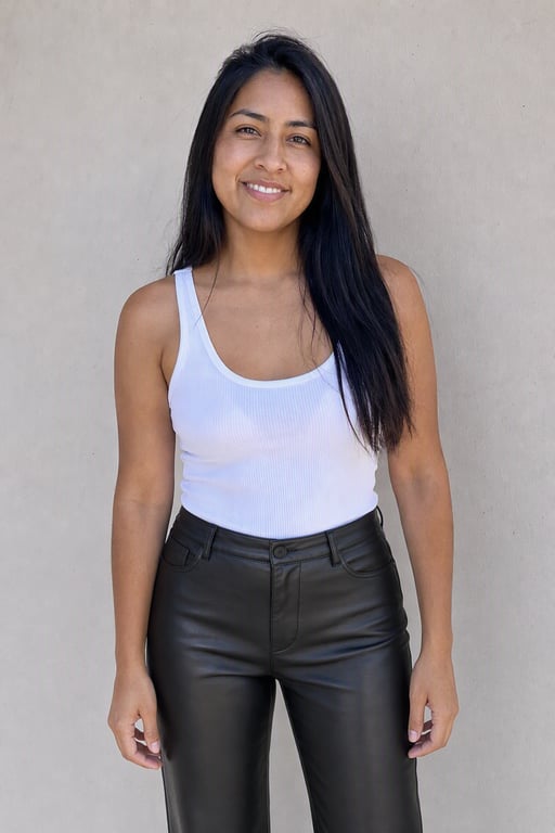 Pantalón tipo cuero