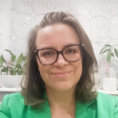 Ines Založnik