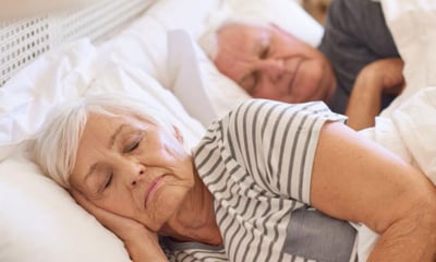 Altern und Schlaf: Wie sich der Schlaf mit zunehmendem Alter verändert