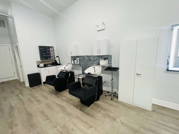 Eminere Hair Extensions And Salon