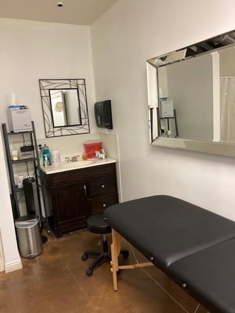 HAIR STATIONS AVAILABLE ***DAILY or WEEKLY RENTAL***