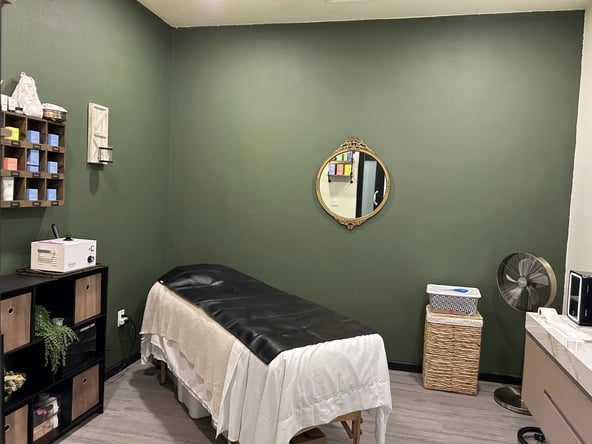 Luxury Salon Suites for Rent – Be Your Own Boss at Salon Art Studios!