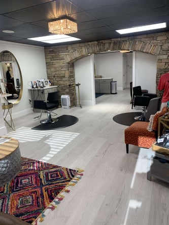 Salon Chair Rental Available