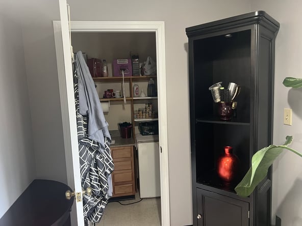 Private 2-Chair Salon Suite for Lease