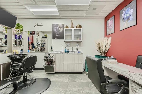 Sola Salon Studios in Pikesville, MD – Salon Suite for Rent