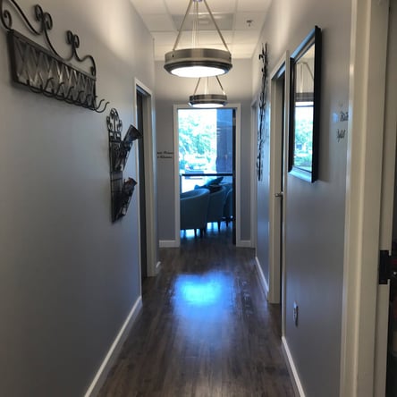 Salon Chair for Rent at Golden Cuts Color – San Rafael, CA