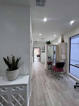 ✨ Sub Lease Esthetician/Lash Artist room