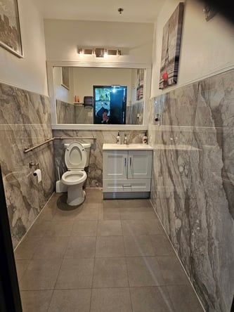 Newly-Built Salon Booth Rental
