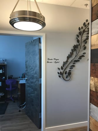 Salon Chair for Rent at Golden Cuts Color – San Rafael, CA