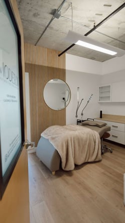 Splittable Downtown Seattle Salon Studio: Fully Renovated for 2 Providers, Parking Included