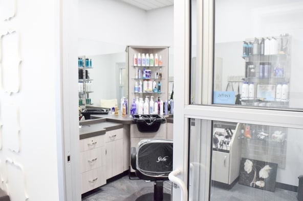 Sola Salon Studios in Vero Beach, FL – Salon Suite for Rent