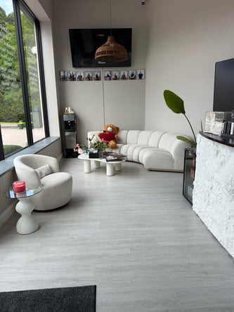 Luxury Hair Chair & Massage Room for Rent / Established Wellesley Beauty Salon