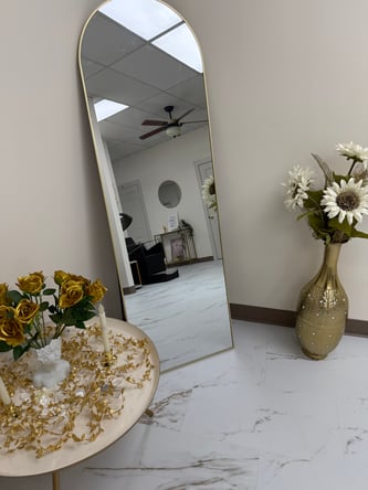 Private hair salon suites for rent