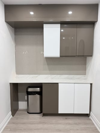 PRIVATE MAIN-FLOOR OFFICE STUDIO FOR LEASE – YORKVILLE