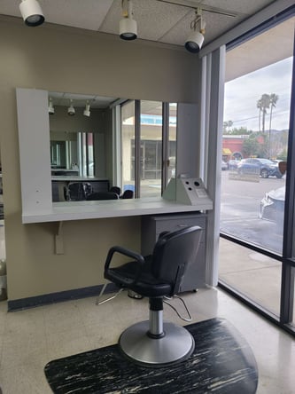 Hair station rentals West Hills