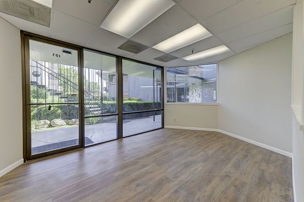 Provo Salon Suites & Booths — Private, All-Inclusive, Prime Location