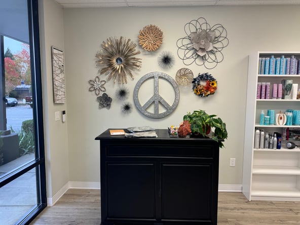 Beautiful Salon Located In The Heart Of Folsom