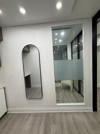 PRIVATE MAIN-FLOOR OFFICE STUDIO FOR LEASE – YORKVILLE