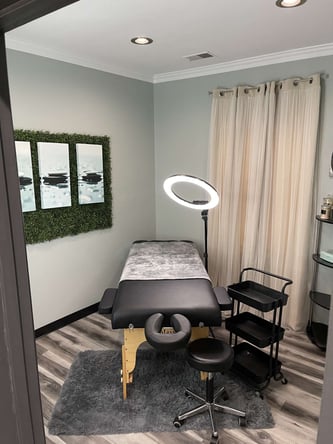North Hills Day Rental for Beauty Professionals!