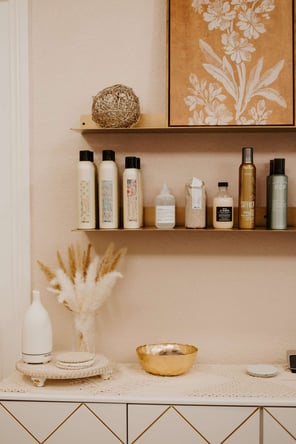 “New” Gorgeous Salon Station for Rent!!