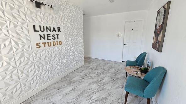 PRIVATE SALON SPACE FOR LEASE – FREE 1 month rent in MORGAN HILL, CA