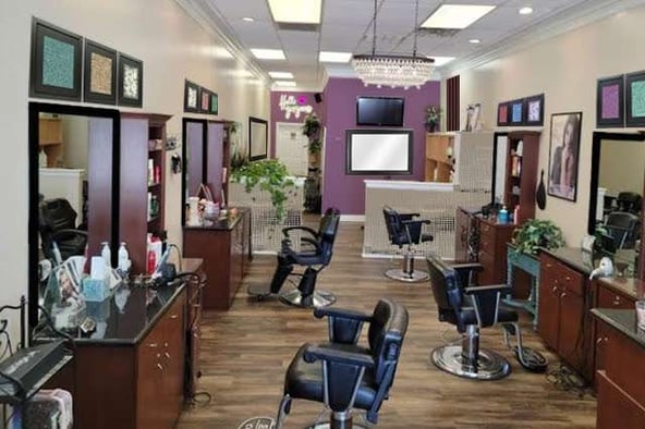 Bilingual Hair Stylist Needed at Trendy Cuts Salon in Spring, TX