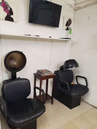 Salon suite