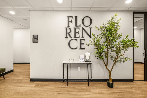 SALON SUITE FOR RENT – THE FLORENCE COLLECTIVE | OAK CREEK