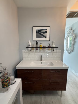 Charming Treatment Room For Rent In Valley Village