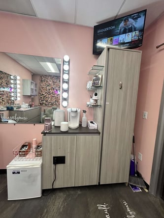 Waxing/Lash studio for rent