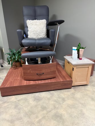 salon station for rent in Wauwatosa