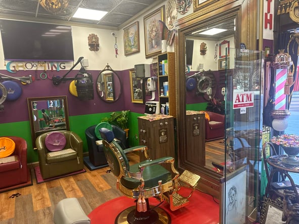 Salon Chair for Rent in Prime Location (Westchester)