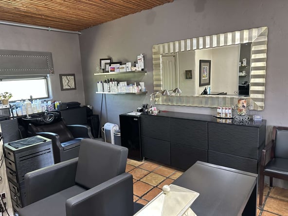 Hair Stylist- Chair Rental in Carefree/North Scottsdale