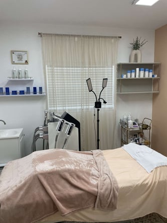 Individual Salons Carrollwood Salon Suite Rentals, monthly or weekly rates, month to month leases
