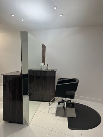We love Hairstylists!