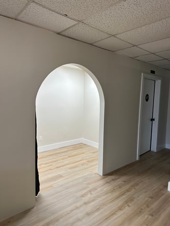 Luxury Salon Suites & Bed Rentals