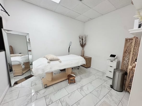 Luxury Treatment Room for Rent at Lash Love & Co.