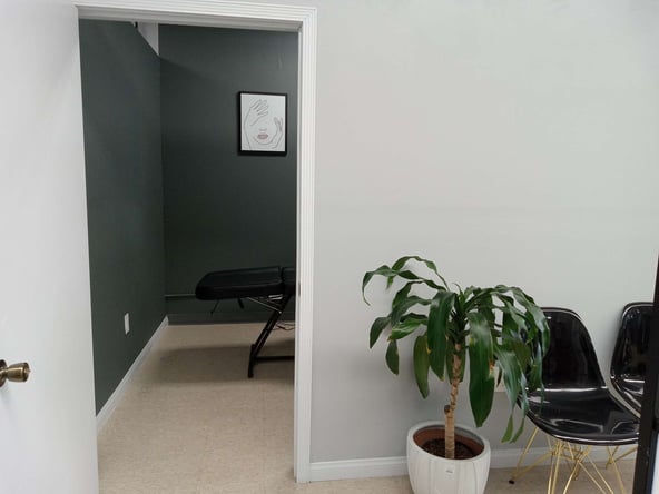 Private room for rent inside Beauty Salon in Stanton, CA